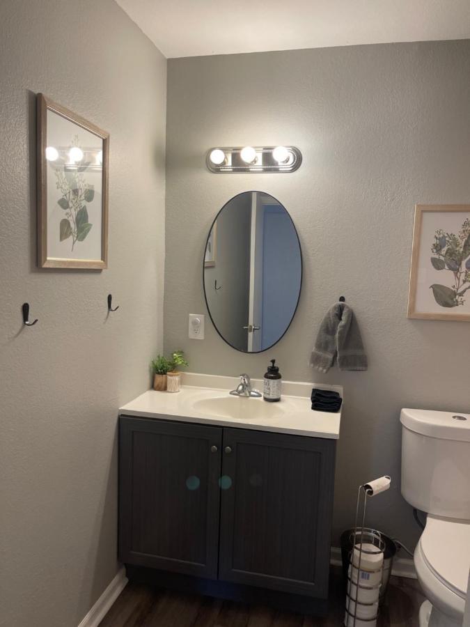 The Deannie Apt #6 - Simple And Homey 2Bd W/ Wifi Hamilton Kültér fotó